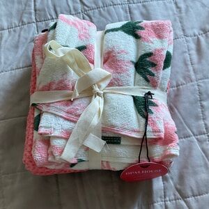 Opalhouse Pink and Green Floral washcloths